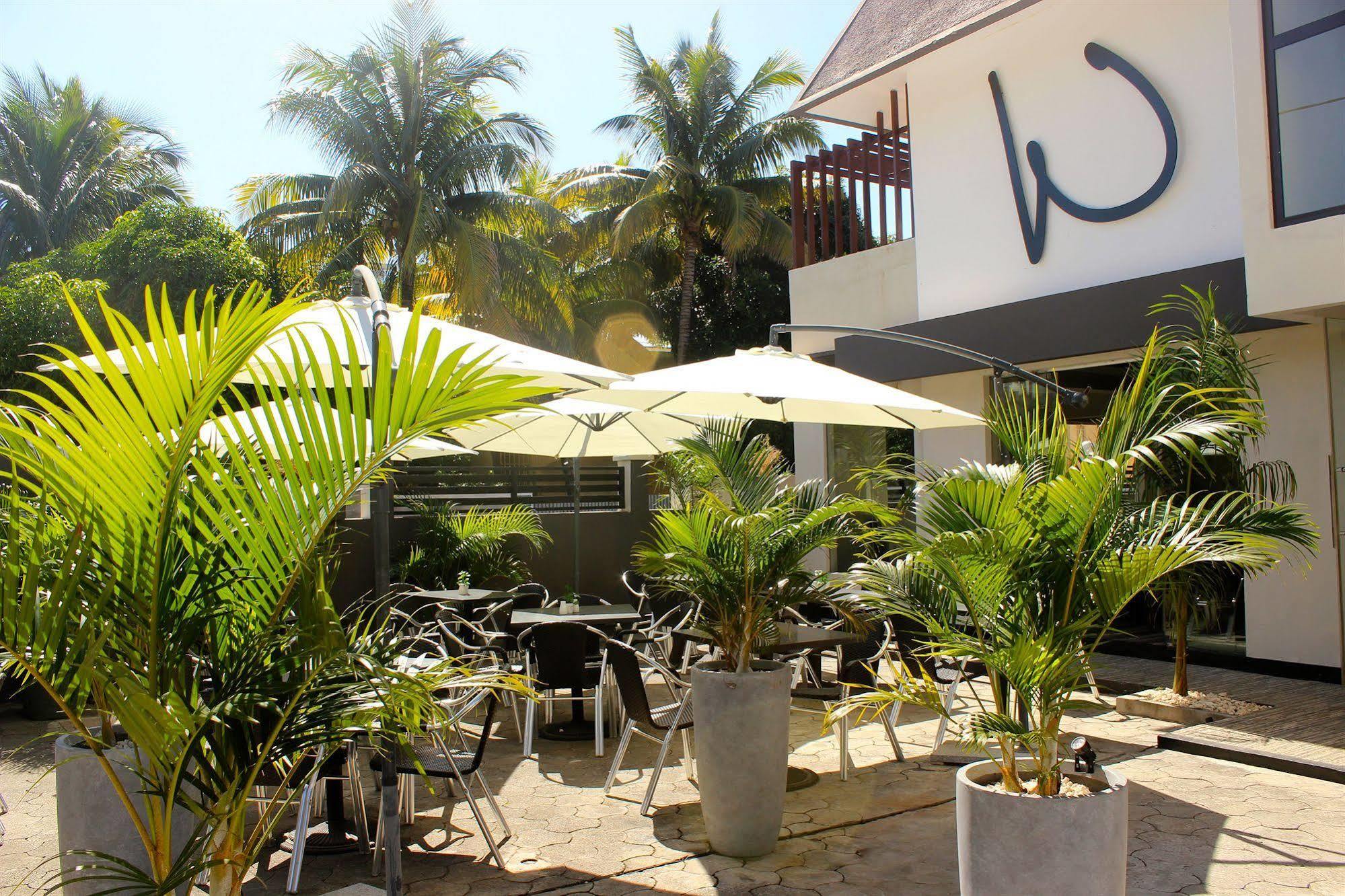 West Palm Inn Flic en Flac ภายนอก รูปภาพ