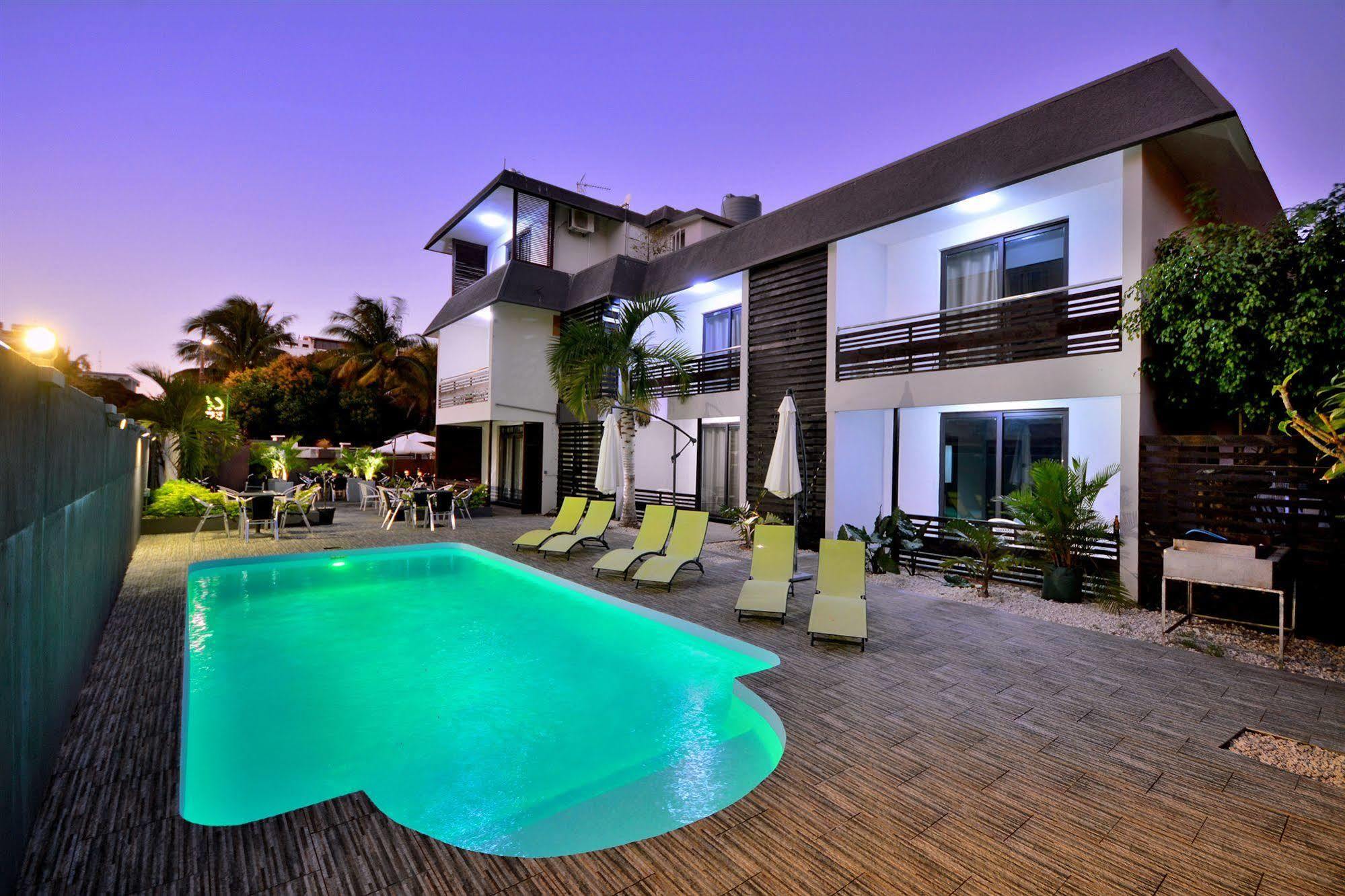 West Palm Inn Flic en Flac ภายนอก รูปภาพ